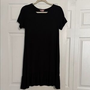 Sadie & Sage Elegant Black Mini Dress